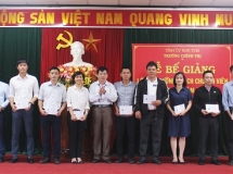 Bế giảng lớp Bồi dưỡng ngạch Chuyên viên K44 - năm 2020